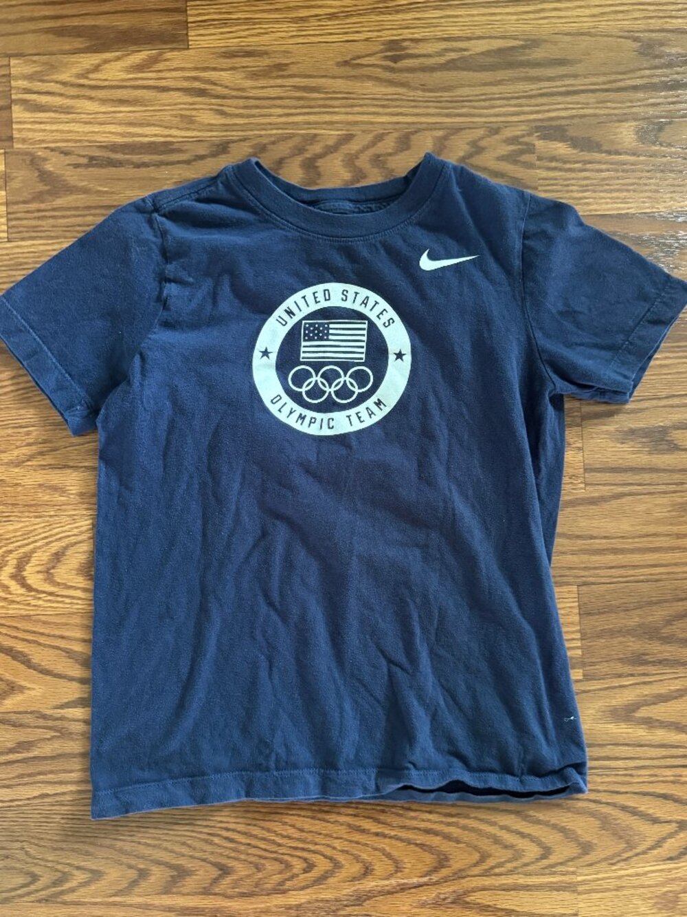 Nike United States Olympic Team Youth Medium Navy Graphic T-Shirt USA Olympics